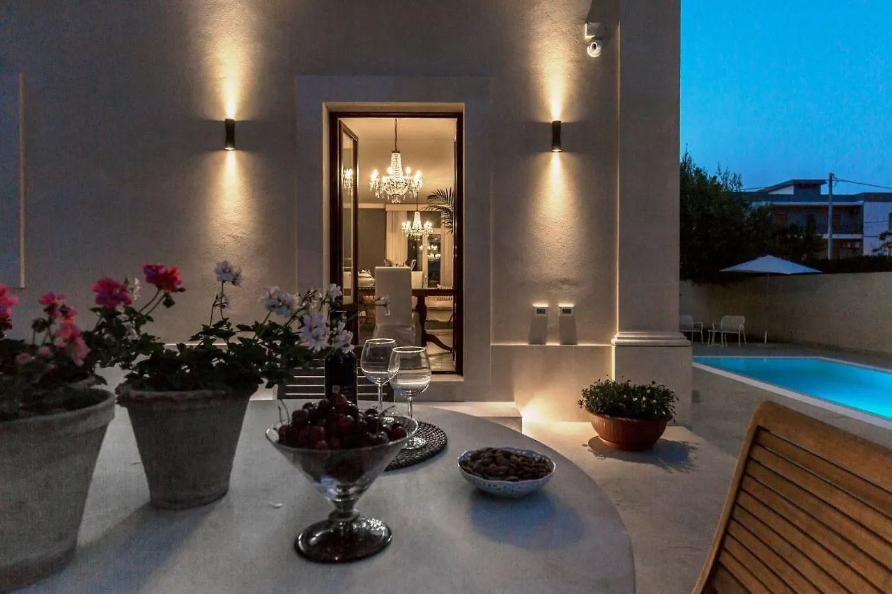 Villa Raphael Avola Italy